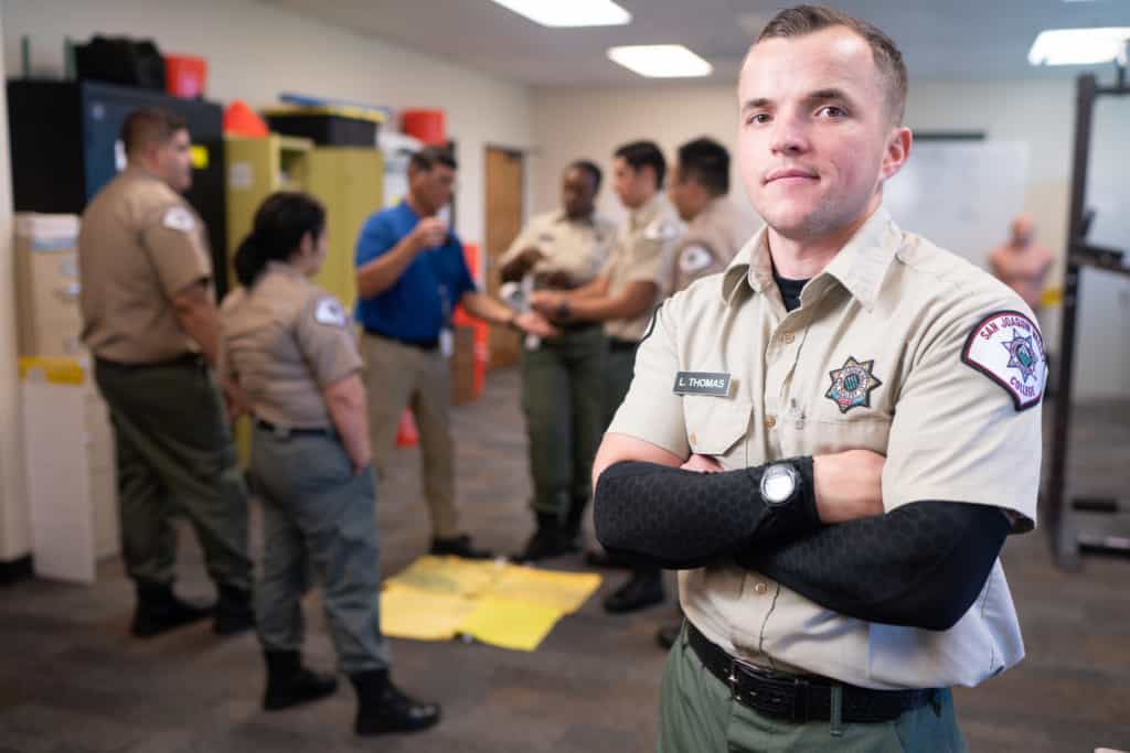 Career Guide for Correctional Officers: Criminal Justice ...