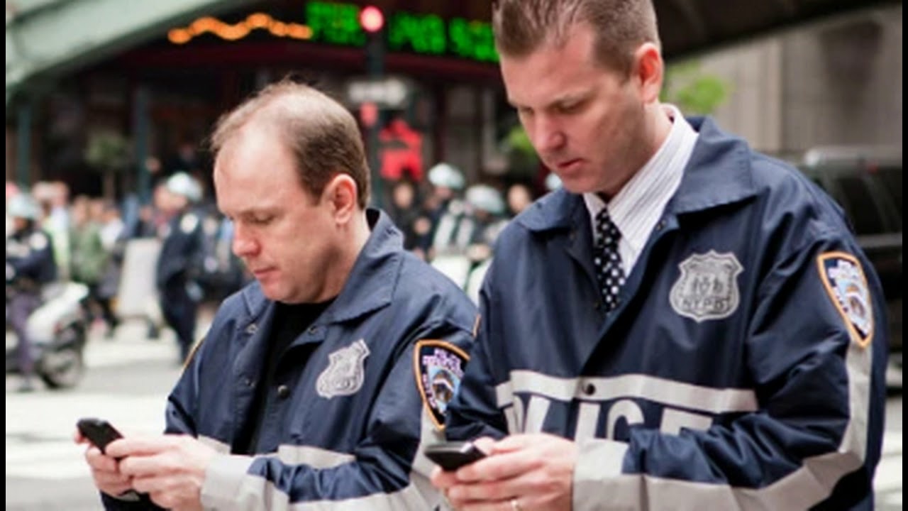 Cops can locate anyones cell phone in real time without a ...