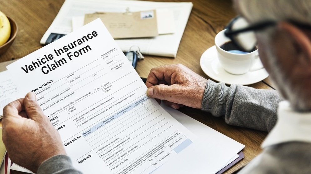 Filing a Car Insurance Claim Without Police Report: When You Can or Cant