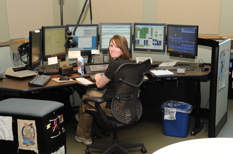 How to Become a Police Dispatcher