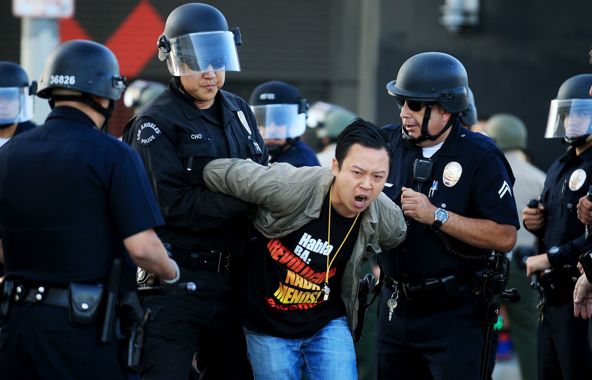 LAPD arrests 14 protesters after #BlackLivesMatter demonstration ...