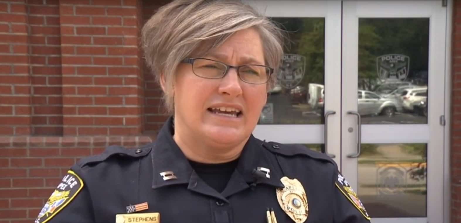 Police Captain Laughs As She Turns The Tables On A Scam Call