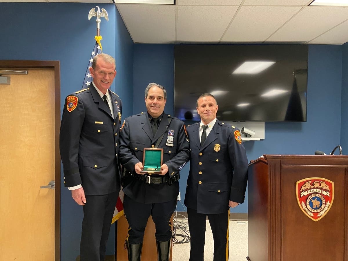 Suffolk Cop Awarded Carnegie Medal For Heroism